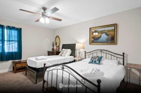 Spacious Family Home very close to ARK